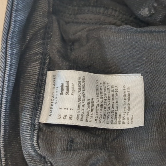 AE Stretch Mom Jean - Picture 3 of 7